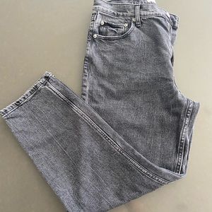 Abercrombie & Fitch High Rise Mom Jeans